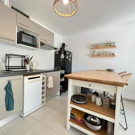 La Louisiane: Lumineux T3 - Proche Metro Apartment *